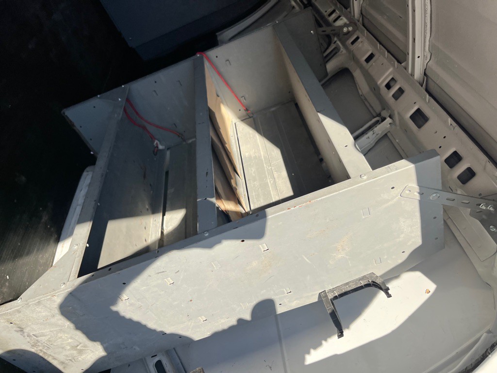 2020 Chevrolet Express Image 20