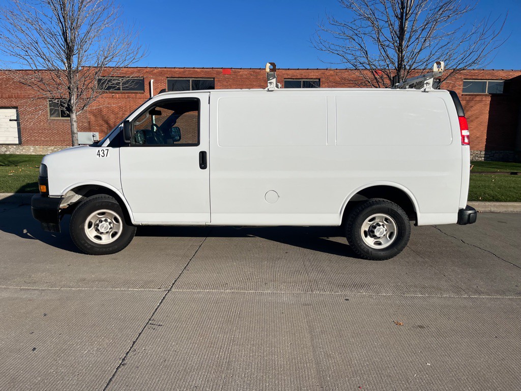 2020 Chevrolet Express Image 25