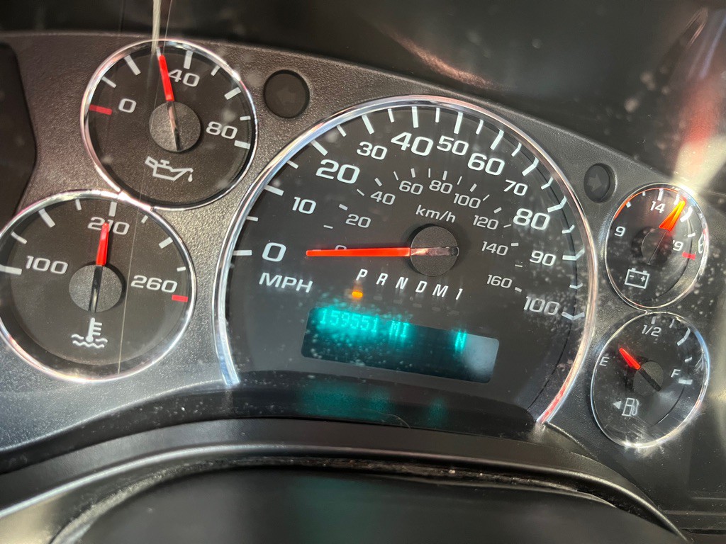 2020 Chevrolet Express Image 32