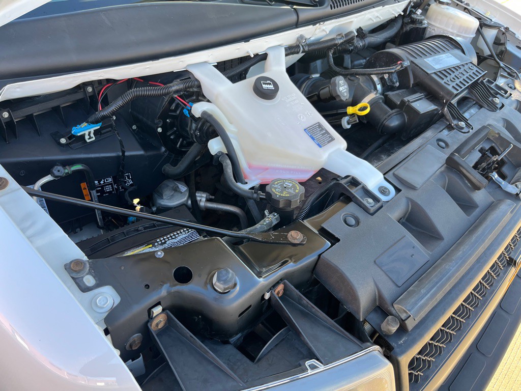 2020 Chevrolet Express Image 38