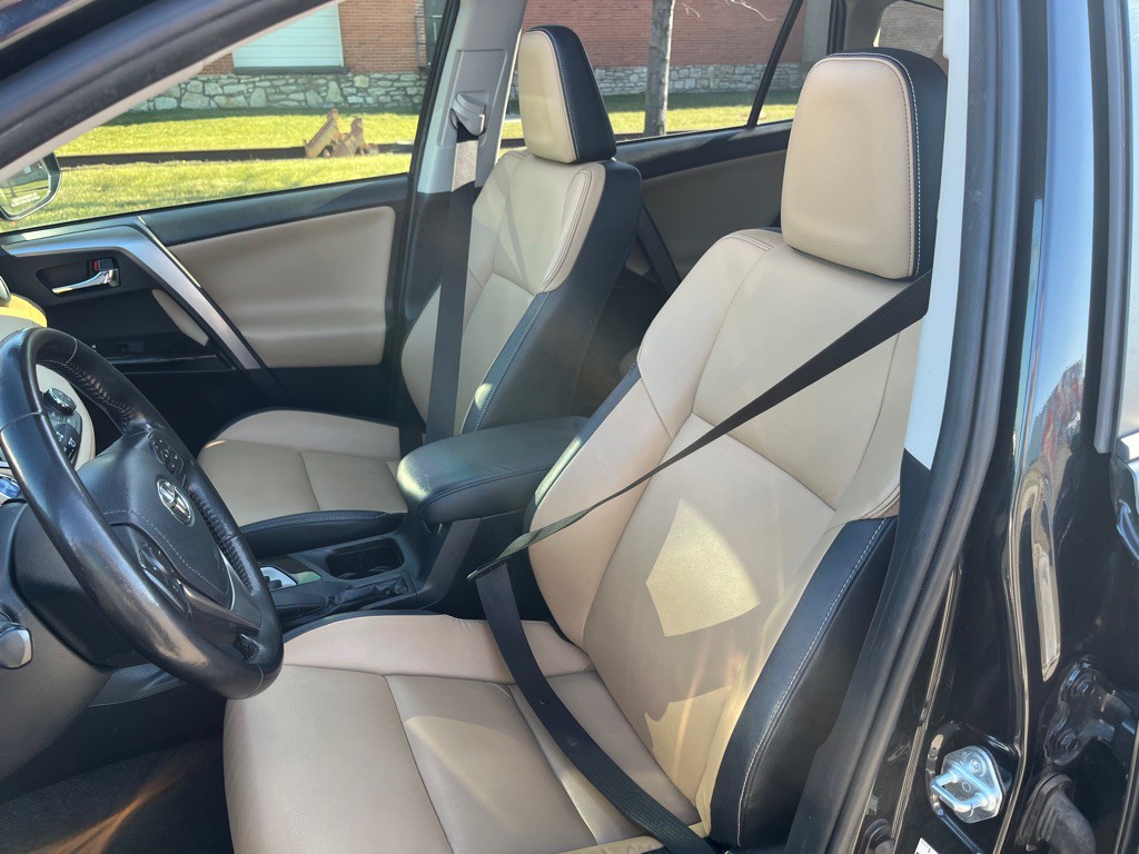 2017 Toyota Rav4 Image 20