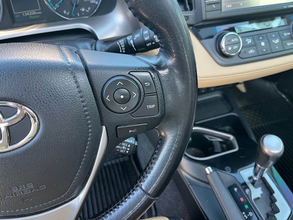 2017 Toyota Rav4 Image 22