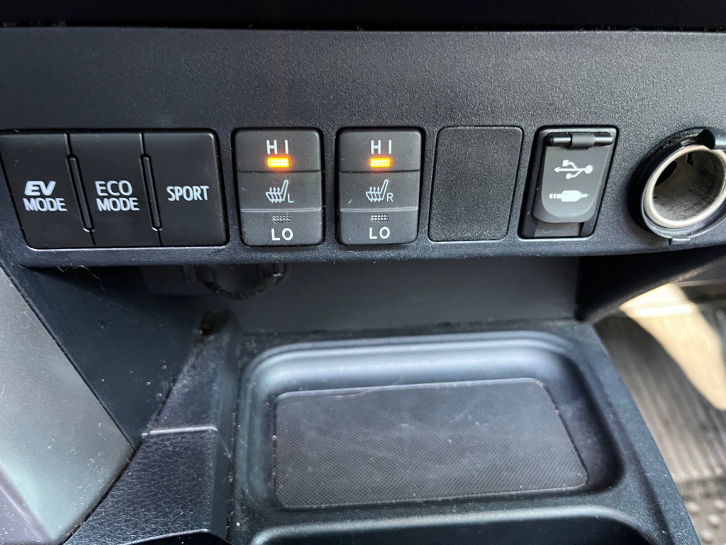 2017 Toyota Rav4 Image 23