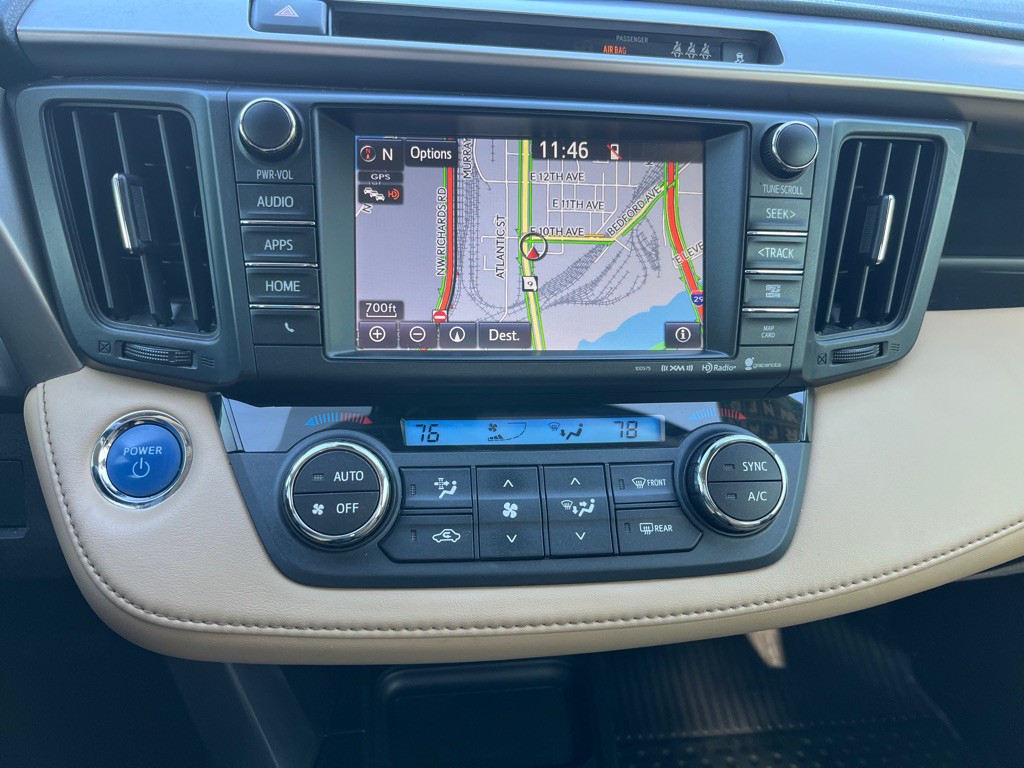 2017 Toyota Rav4 Image 25