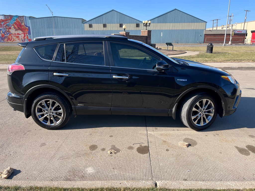 2017 Toyota Rav4 Image 35