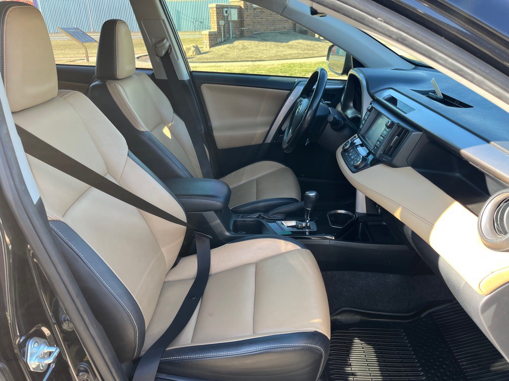 2017 Toyota Rav4 Image 36