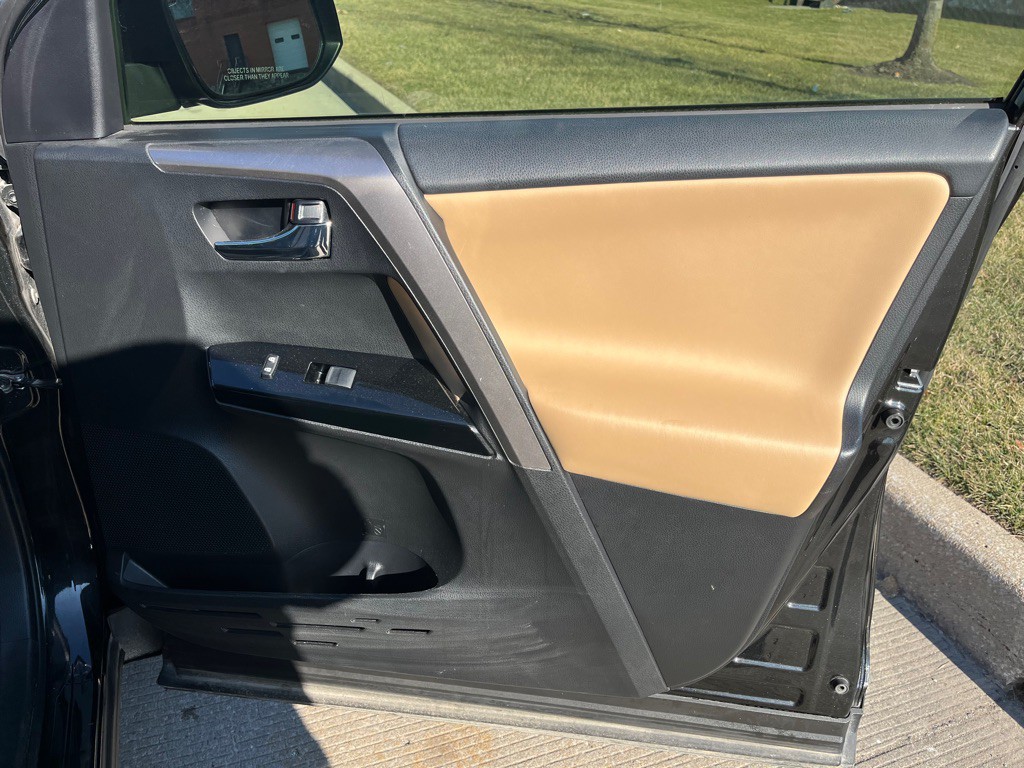 2017 Toyota Rav4 Image 38