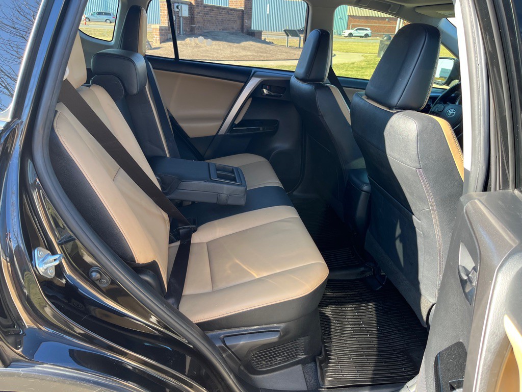 2017 Toyota Rav4 Image 40