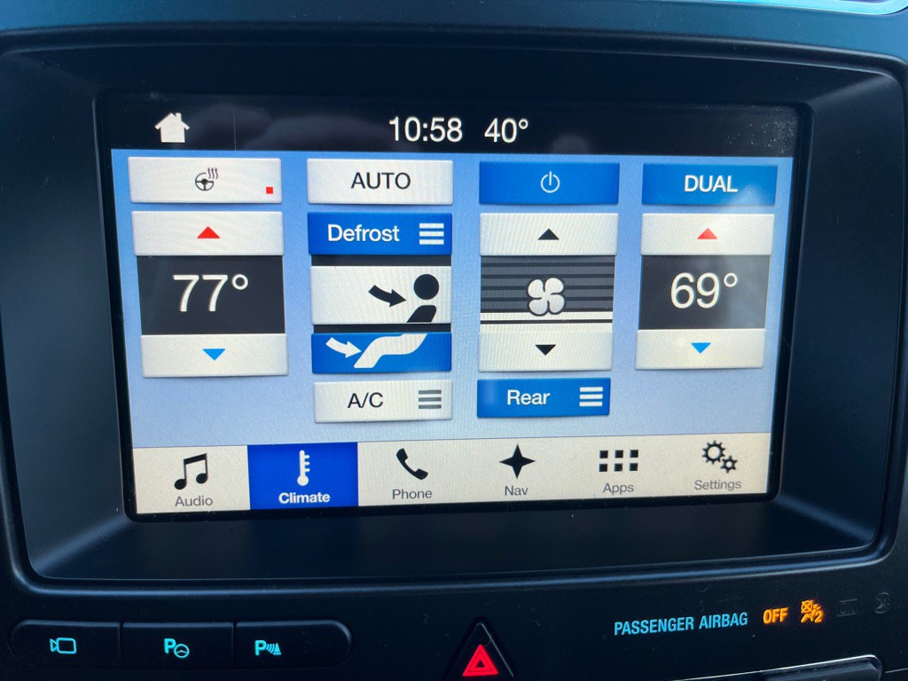 2017 Ford Explorer Image 28