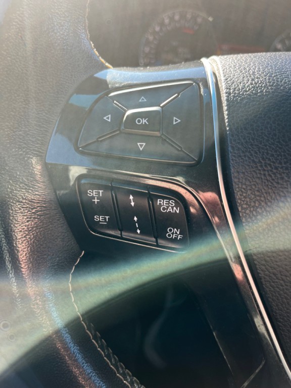 2017 Ford Explorer Image 32