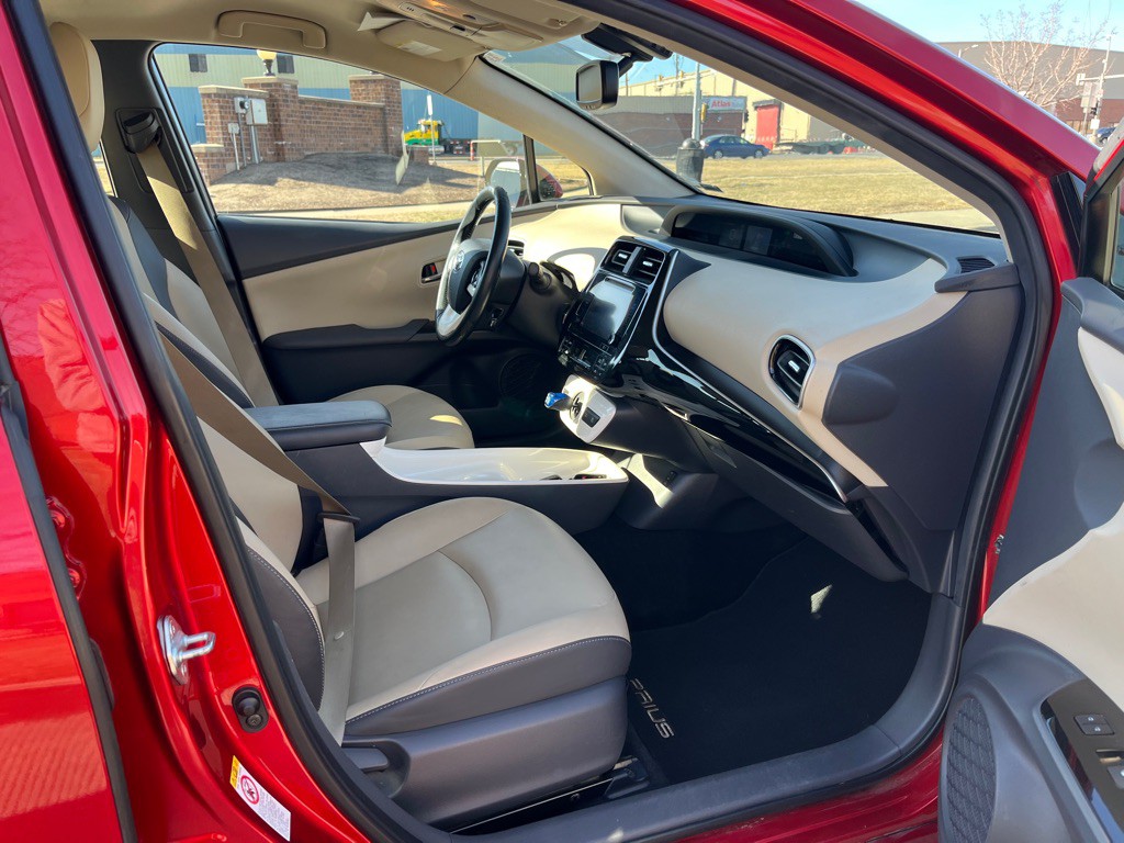 2016 Toyota Prius Image 4