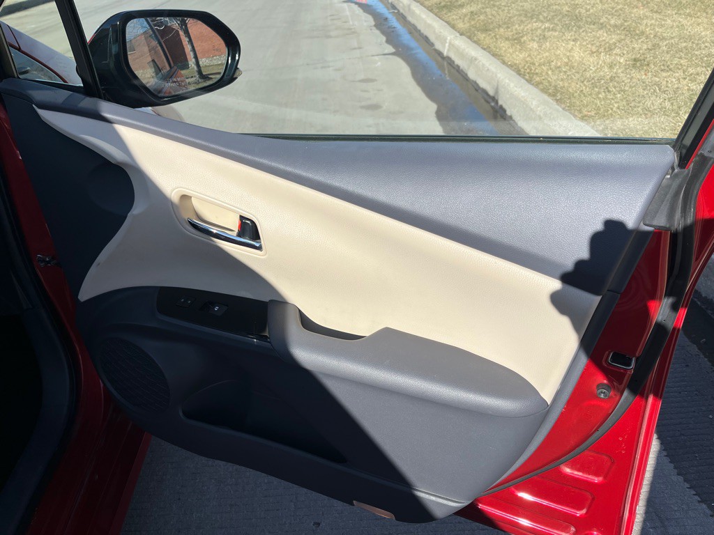 2016 Toyota Prius Image 6