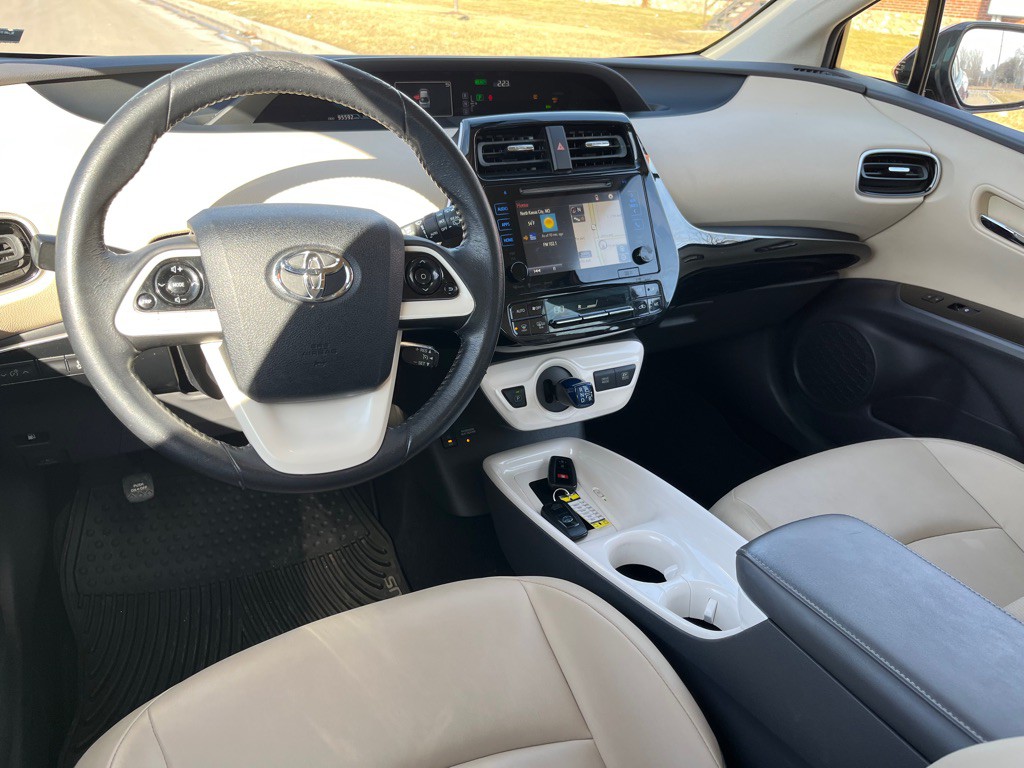2016 Toyota Prius Image 15
