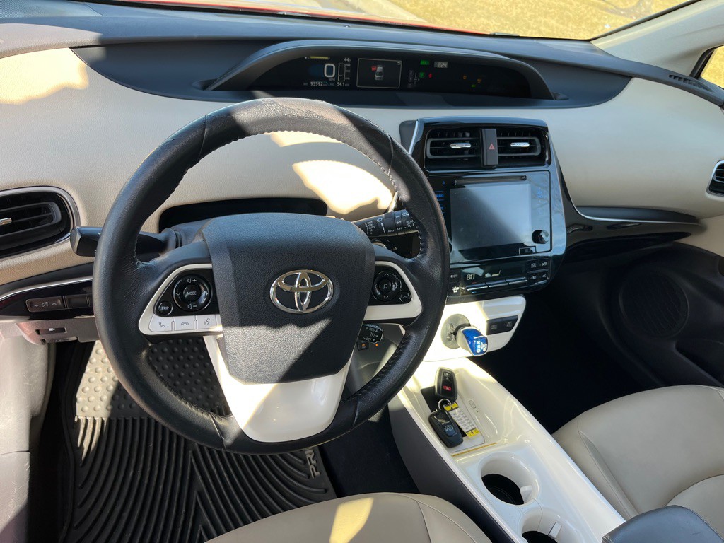 2016 Toyota Prius Image 17