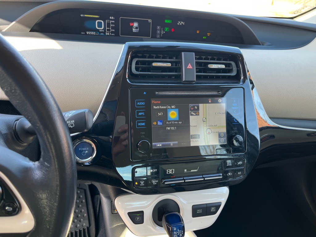 2016 Toyota Prius Image 23