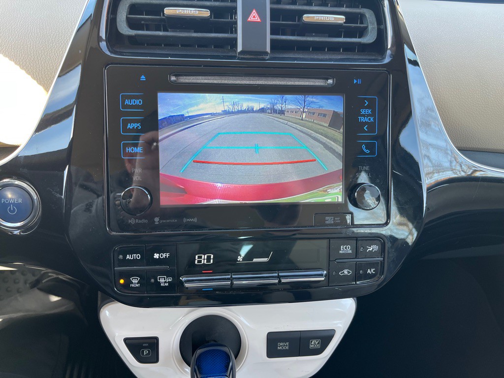 2016 Toyota Prius Image 25