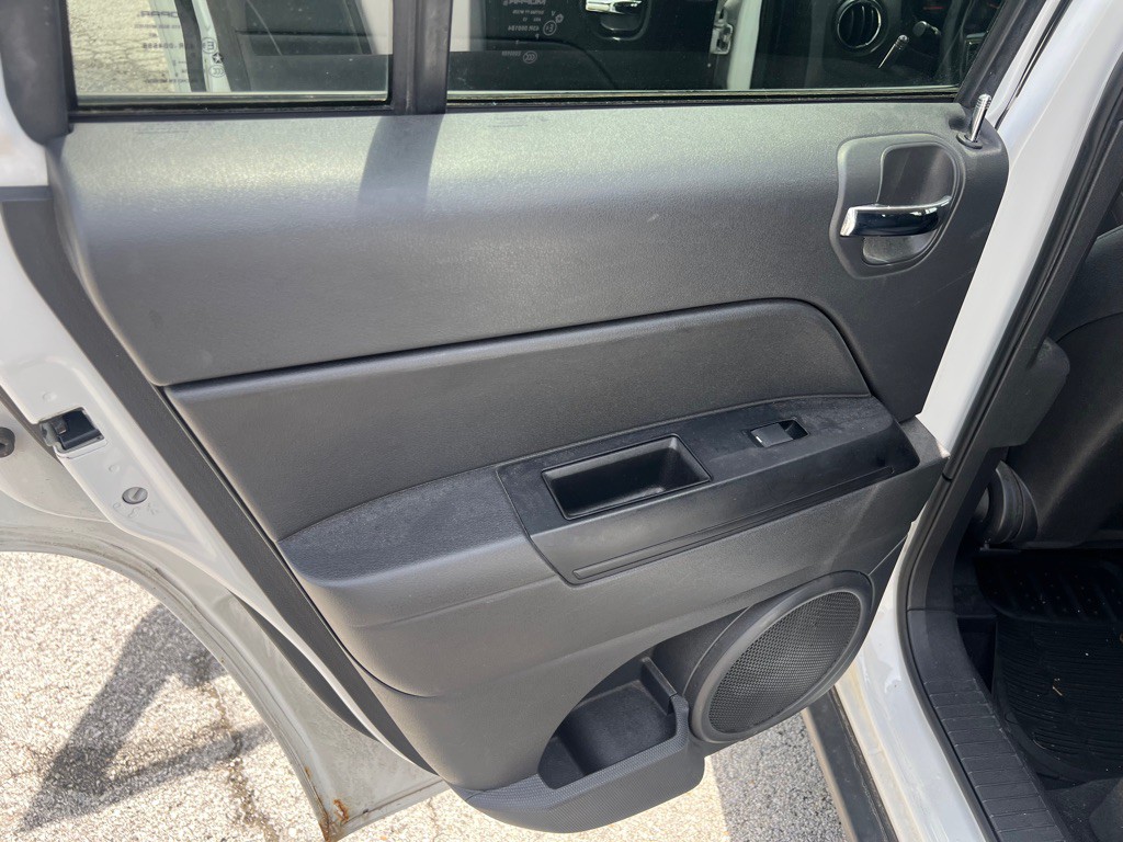 2012 Jeep Compass Image 26