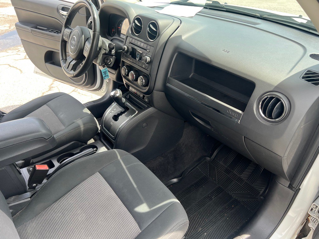 2012 Jeep Compass Image 71