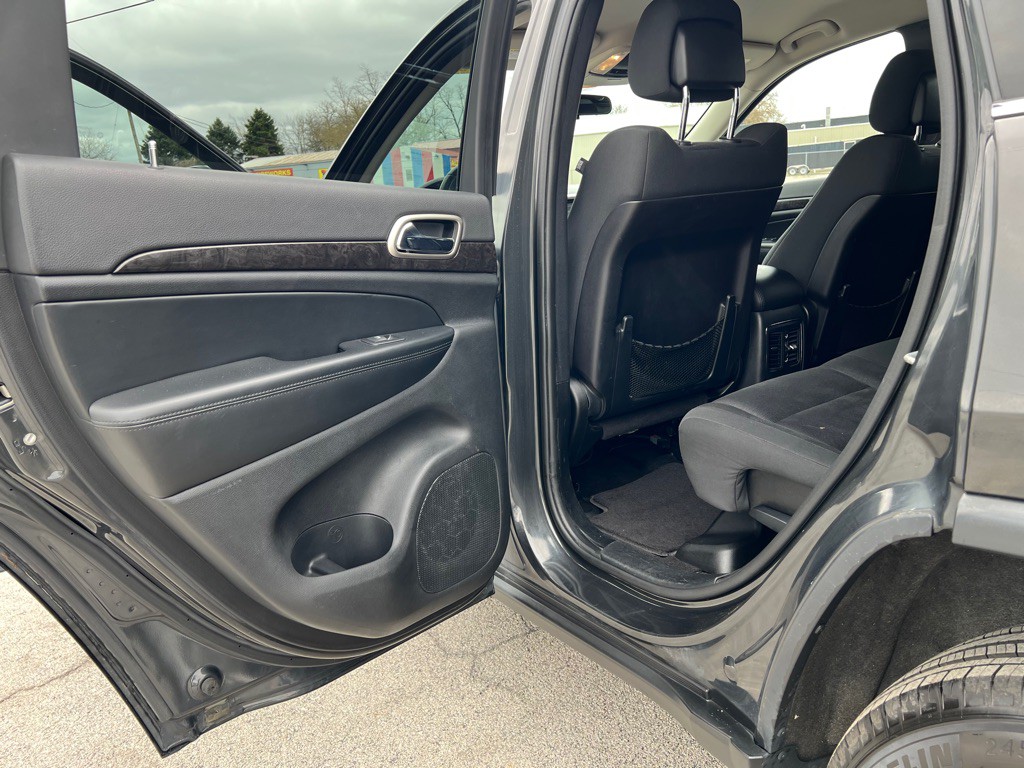 2011 Jeep Grand Cherokee Image 13