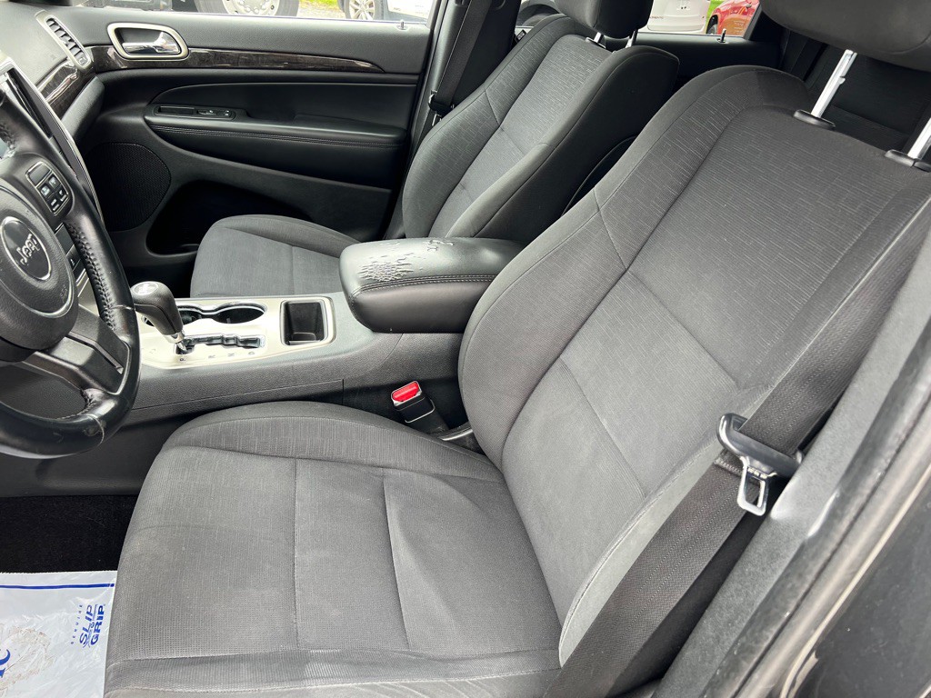 2011 Jeep Grand Cherokee Image 29