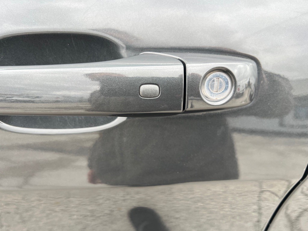 2011 Jeep Grand Cherokee Image 36