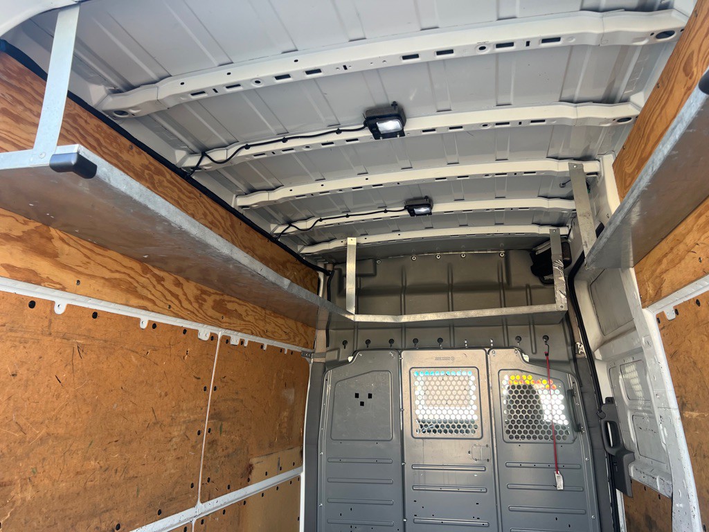 2015 Nissan NV Image 22