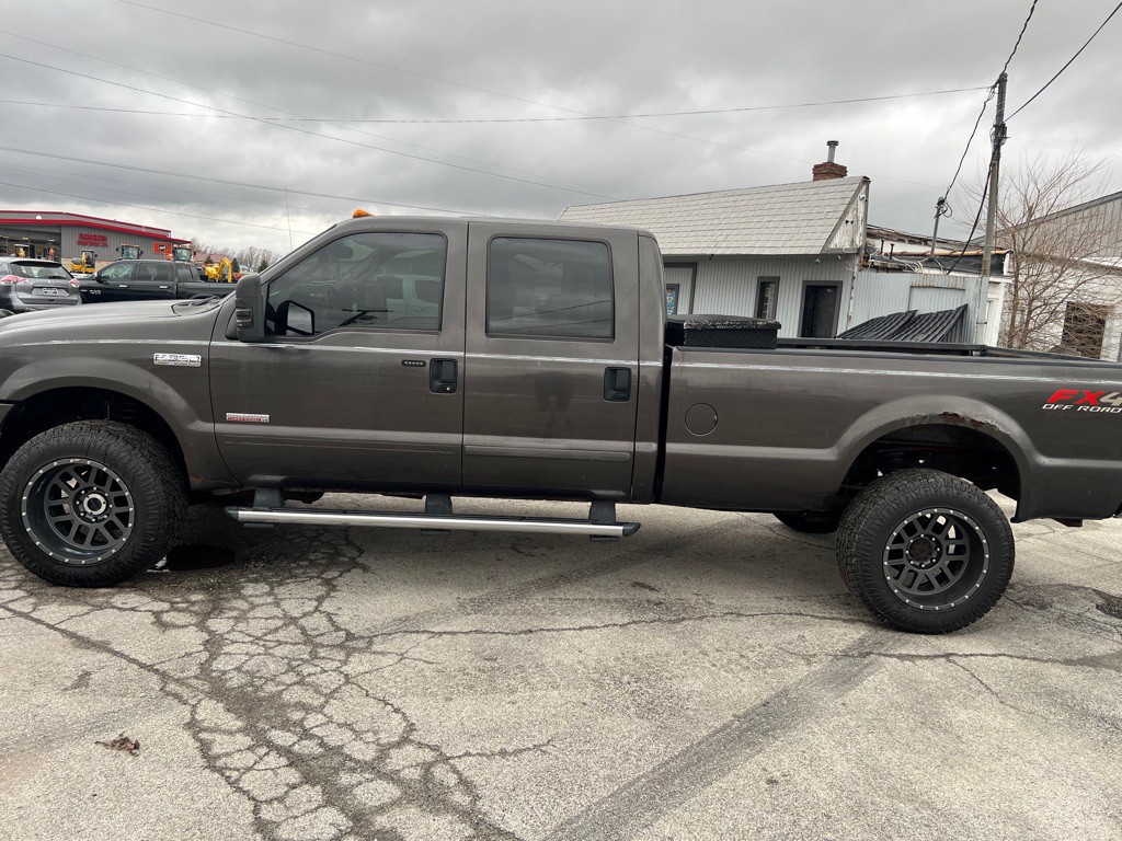 2005 Ford F-350 Image 3