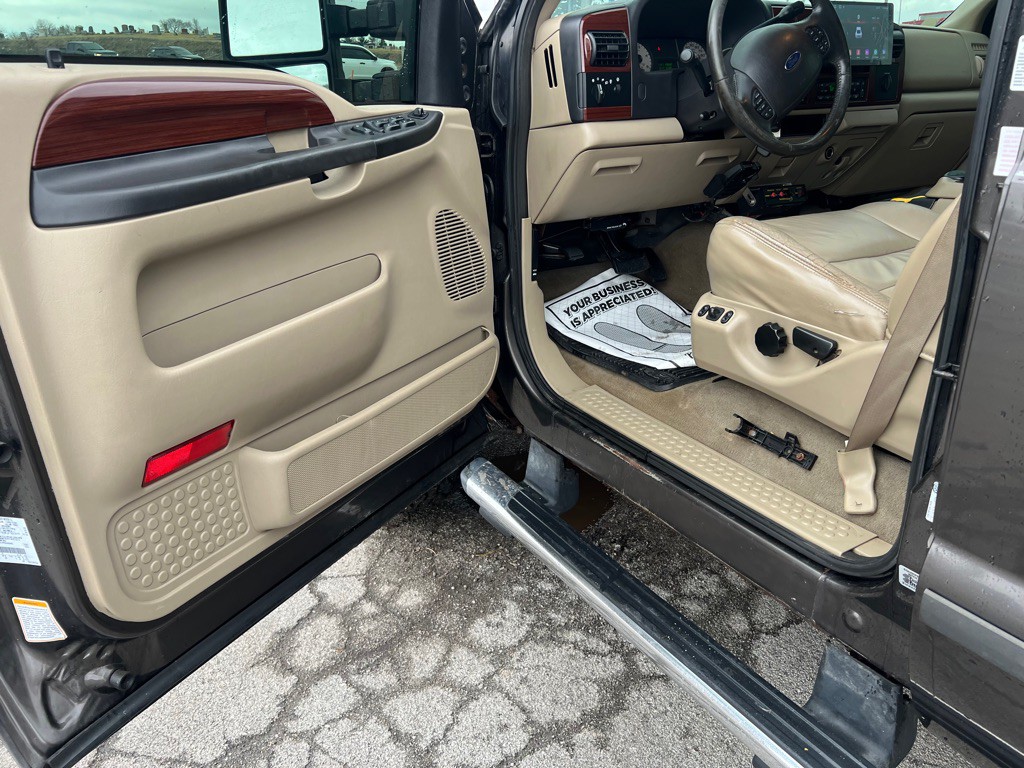 2005 Ford F-350 Image 14