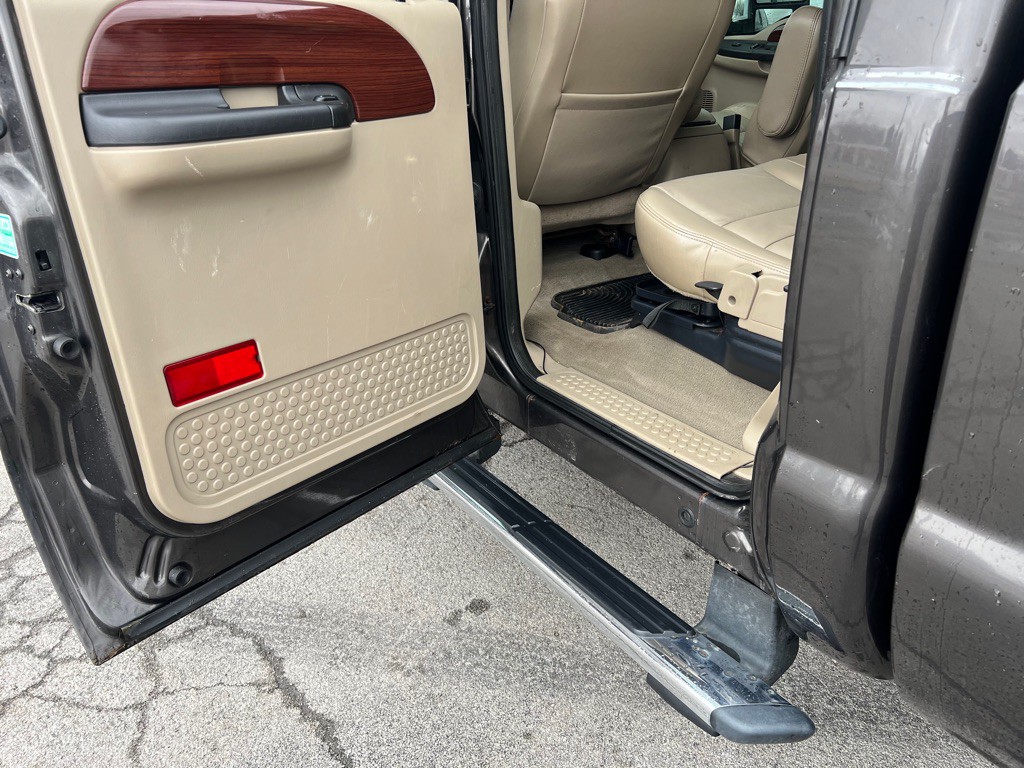 2005 Ford F-350 Image 16