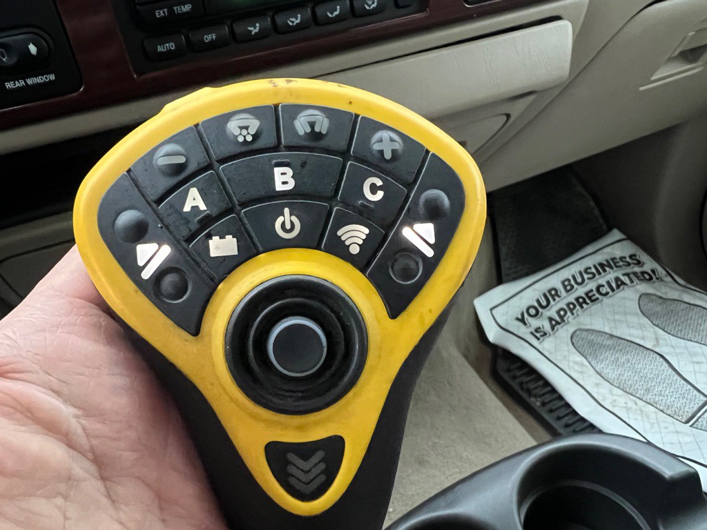 2005 Ford F-350 Image 28