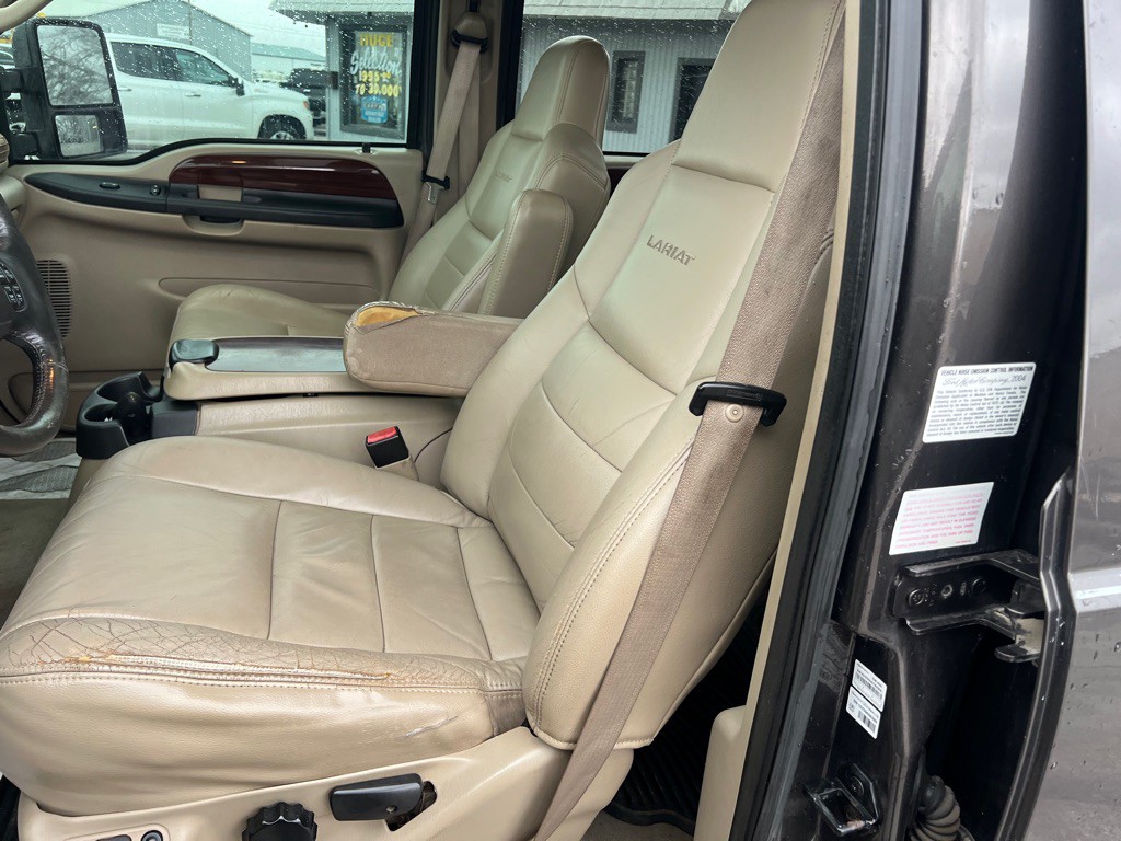 2005 Ford F-350 Image 31