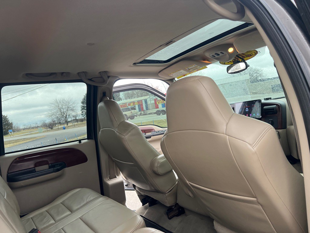 2005 Ford F-350 Image 37