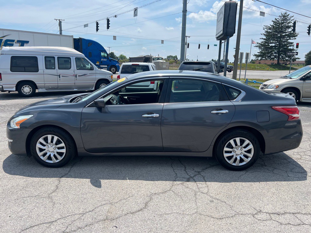 2013 Nissan Altima Image 2