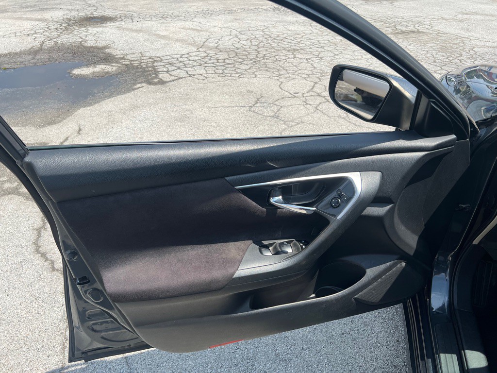 2013 Nissan Altima Image 10