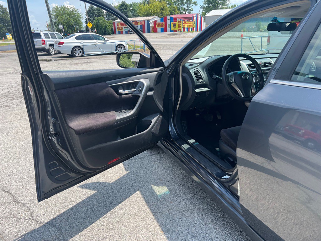 2013 Nissan Altima Image 11