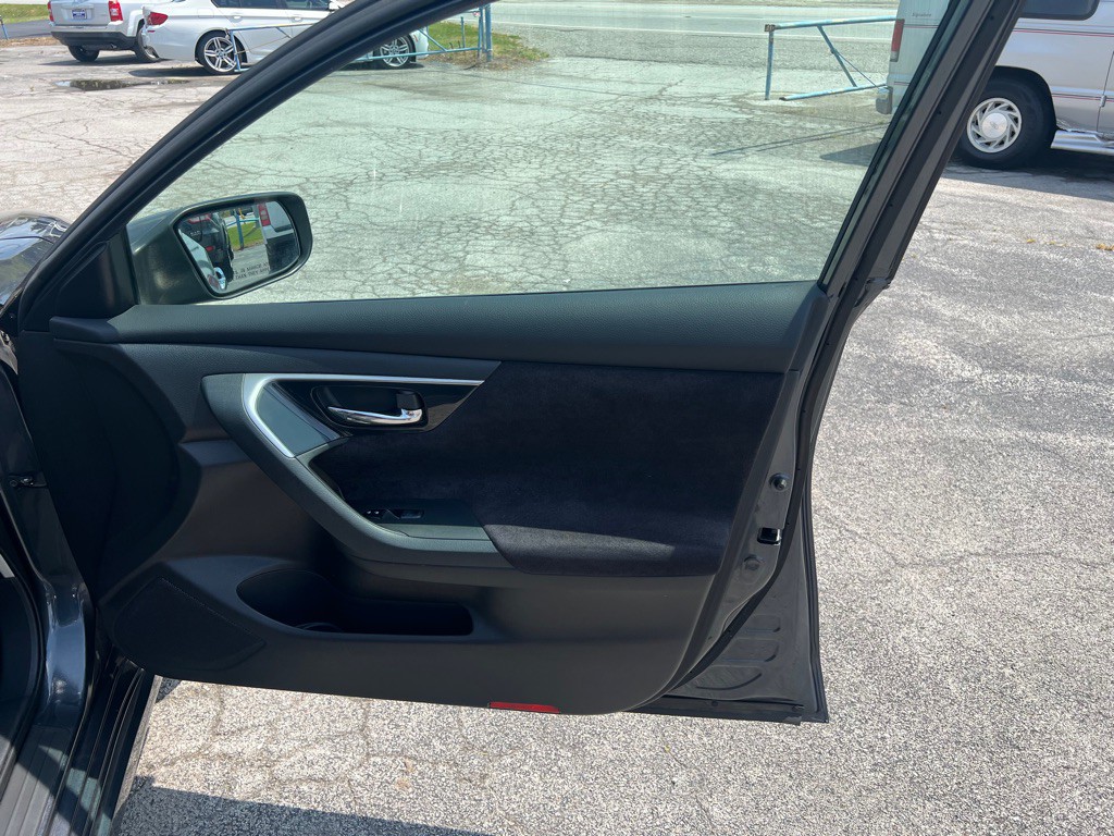 2013 Nissan Altima Image 19