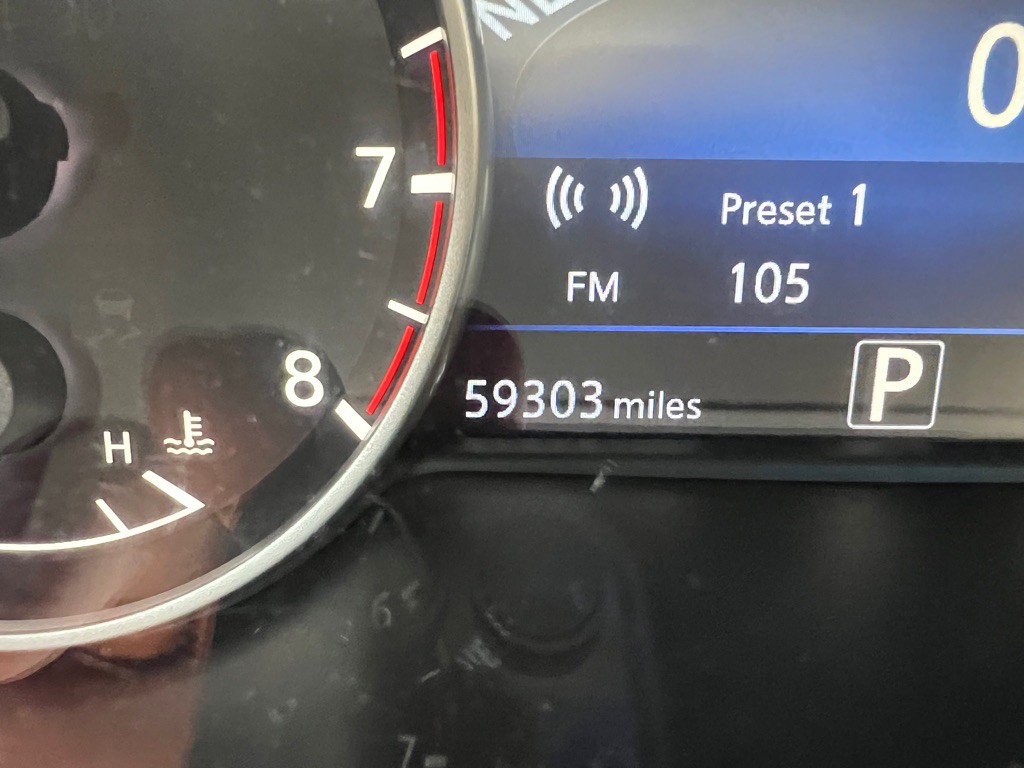 2017 Nissan Maxima Image 23