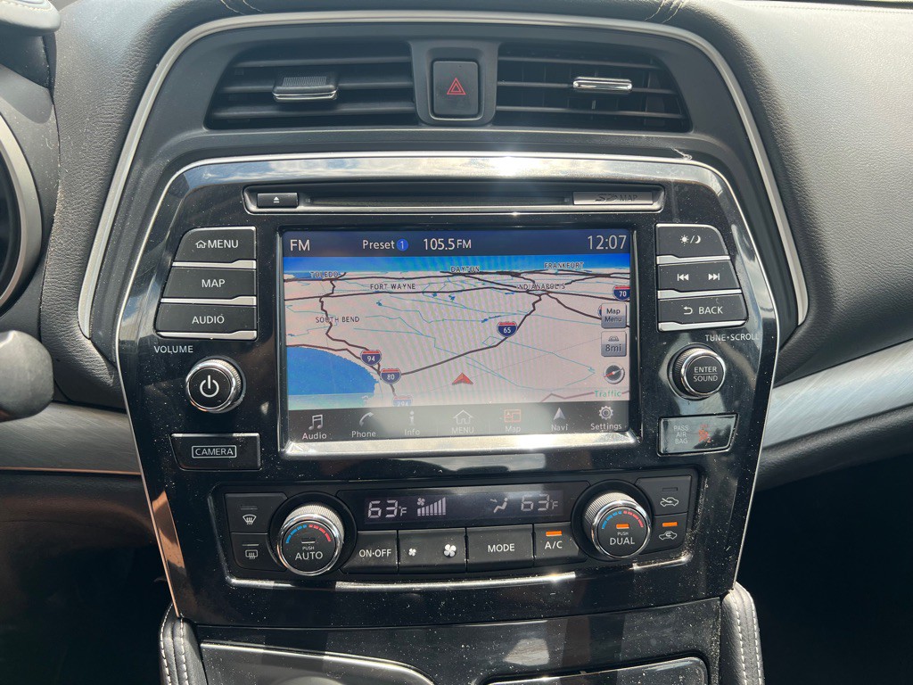 2017 Nissan Maxima Image 24