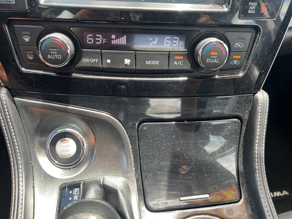 2017 Nissan Maxima Image 26
