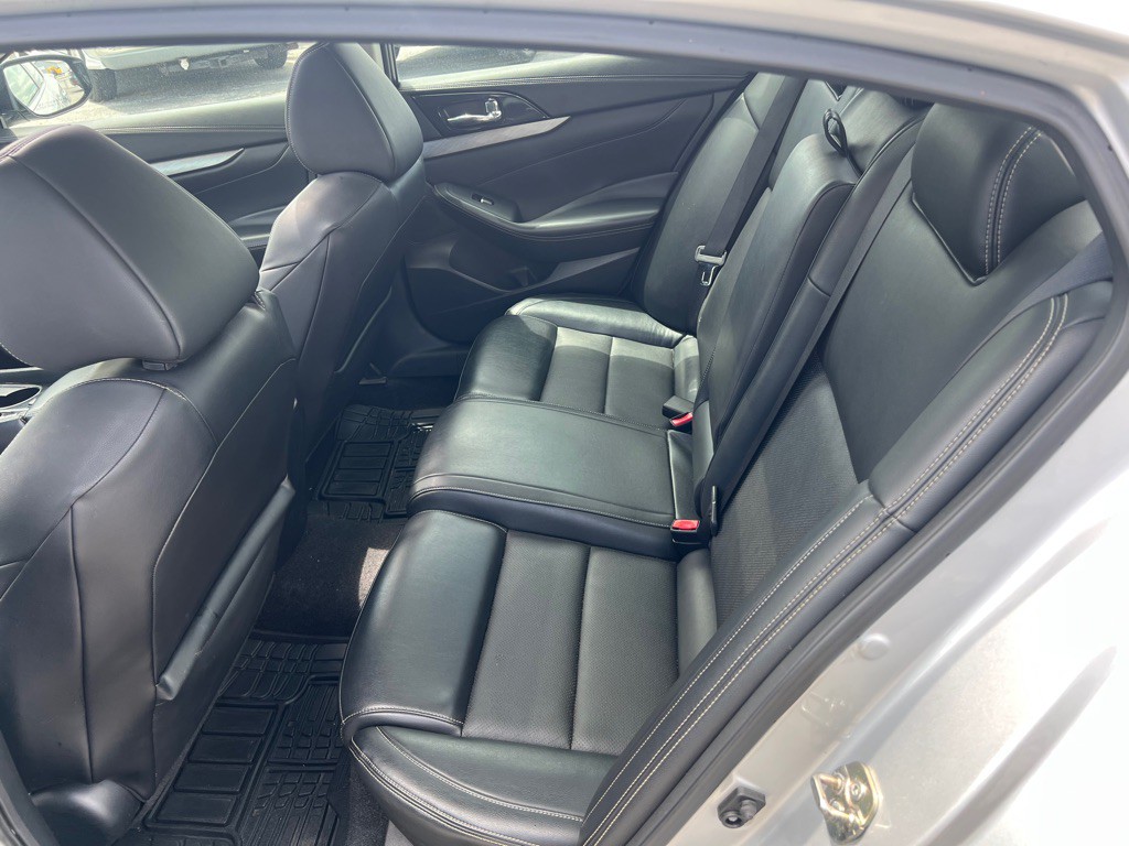 2017 Nissan Maxima Image 37