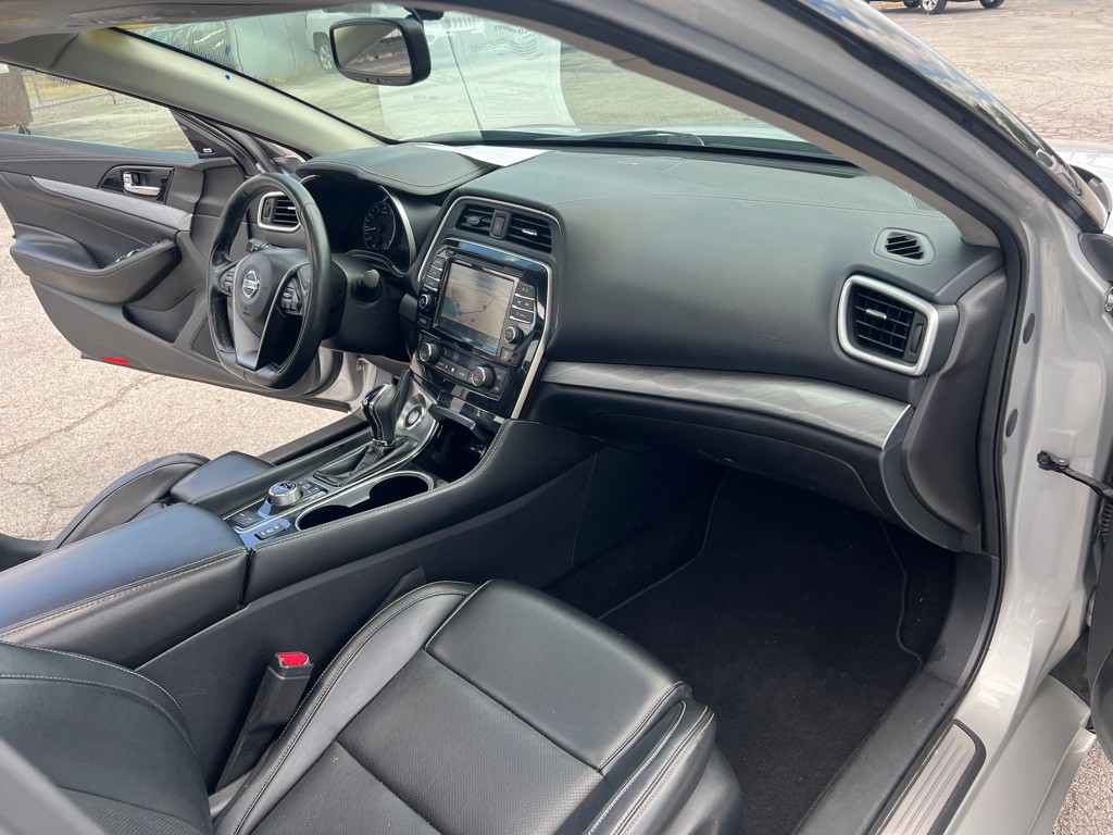 2017 Nissan Maxima Image 42