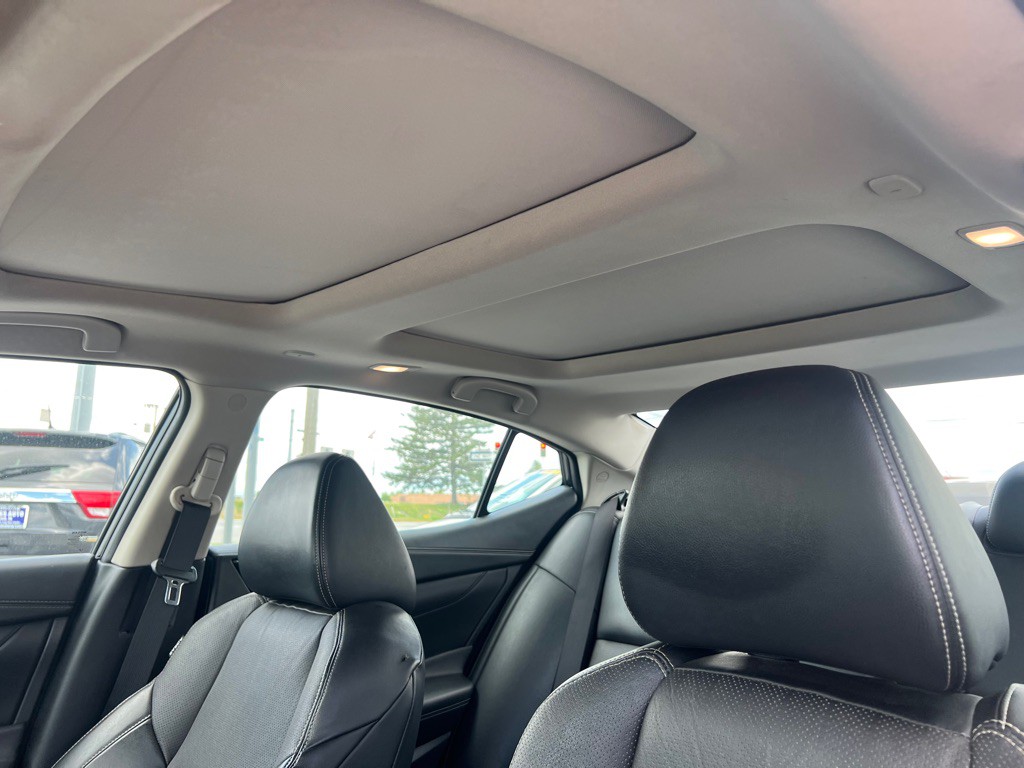2017 Nissan Maxima Image 44