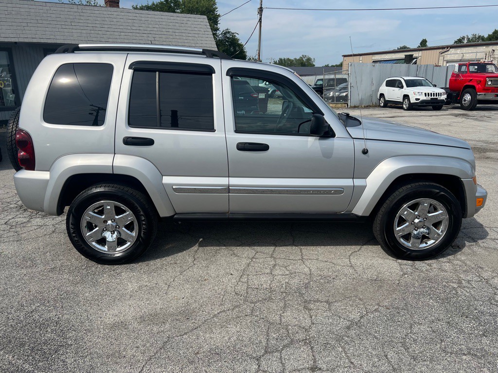 2007 Jeep Liberty Image 6