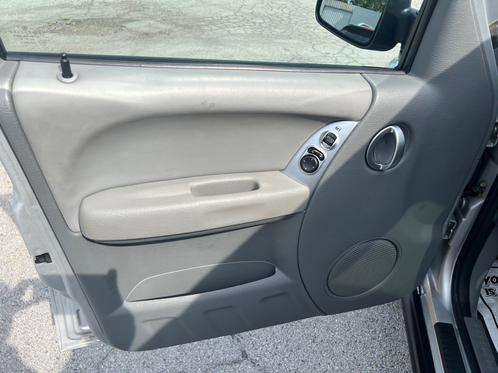 2007 Jeep Liberty Image 10
