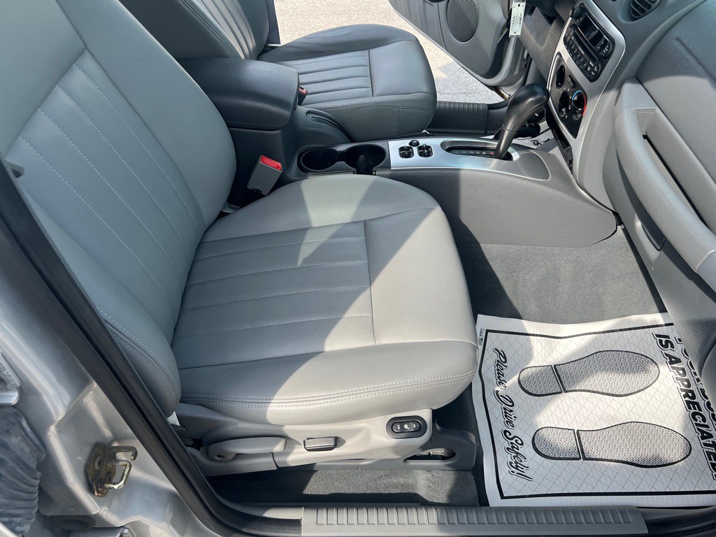 2007 Jeep Liberty Image 33