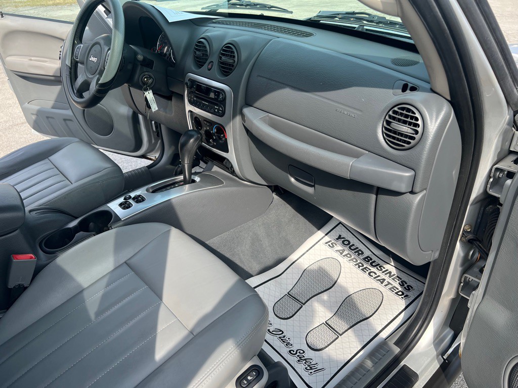 2007 Jeep Liberty Image 34