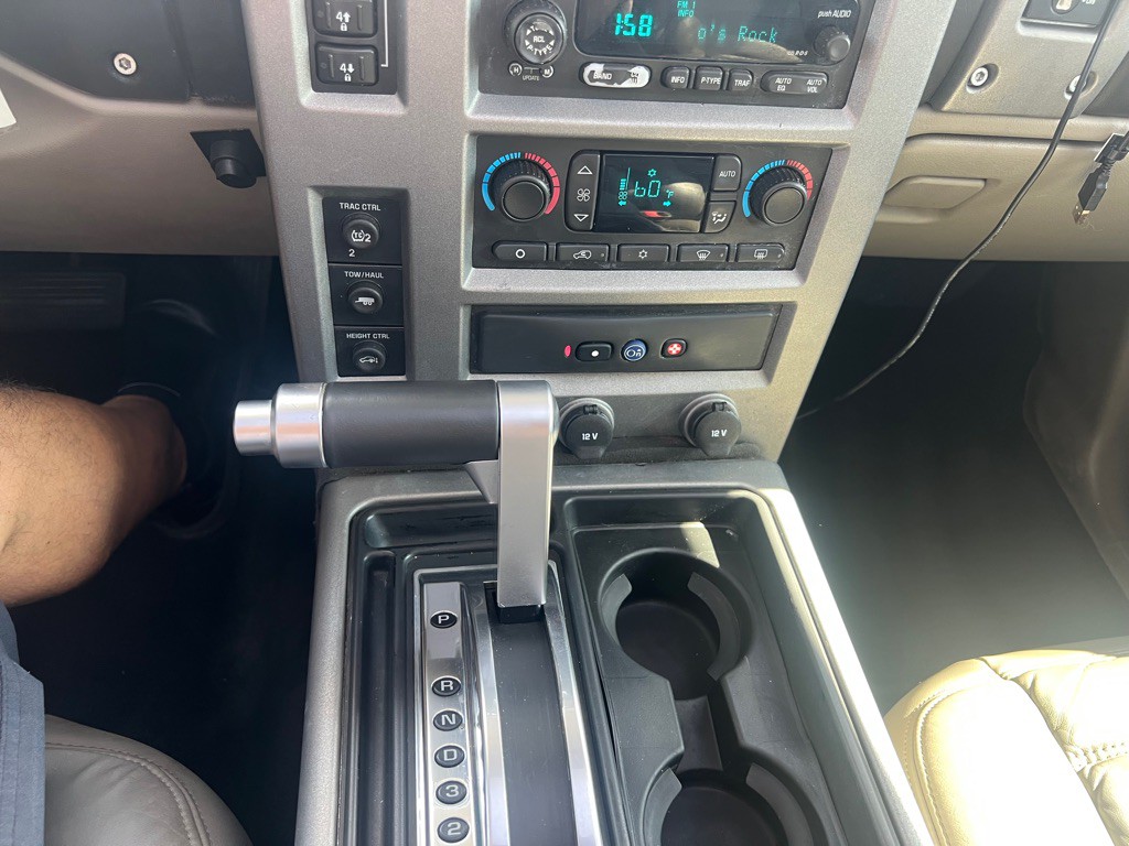 2003 HUMMER H2 Image 25