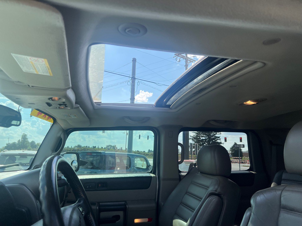2003 HUMMER H2 Image 28