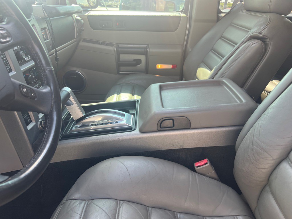 2003 HUMMER H2 Image 32