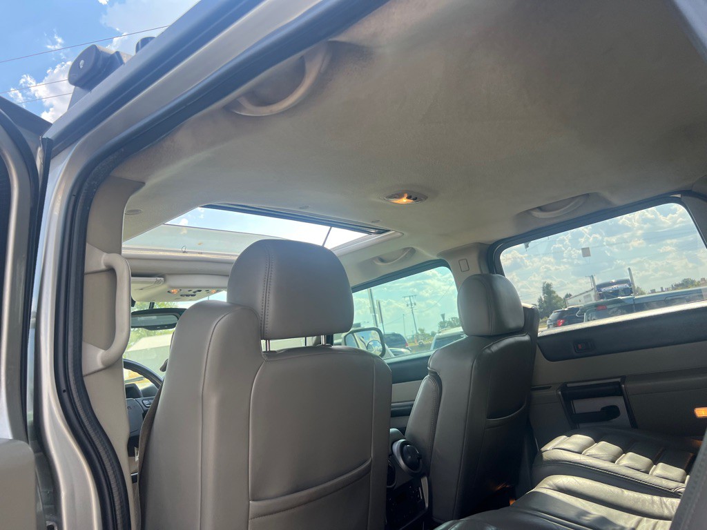 2003 HUMMER H2 Image 34